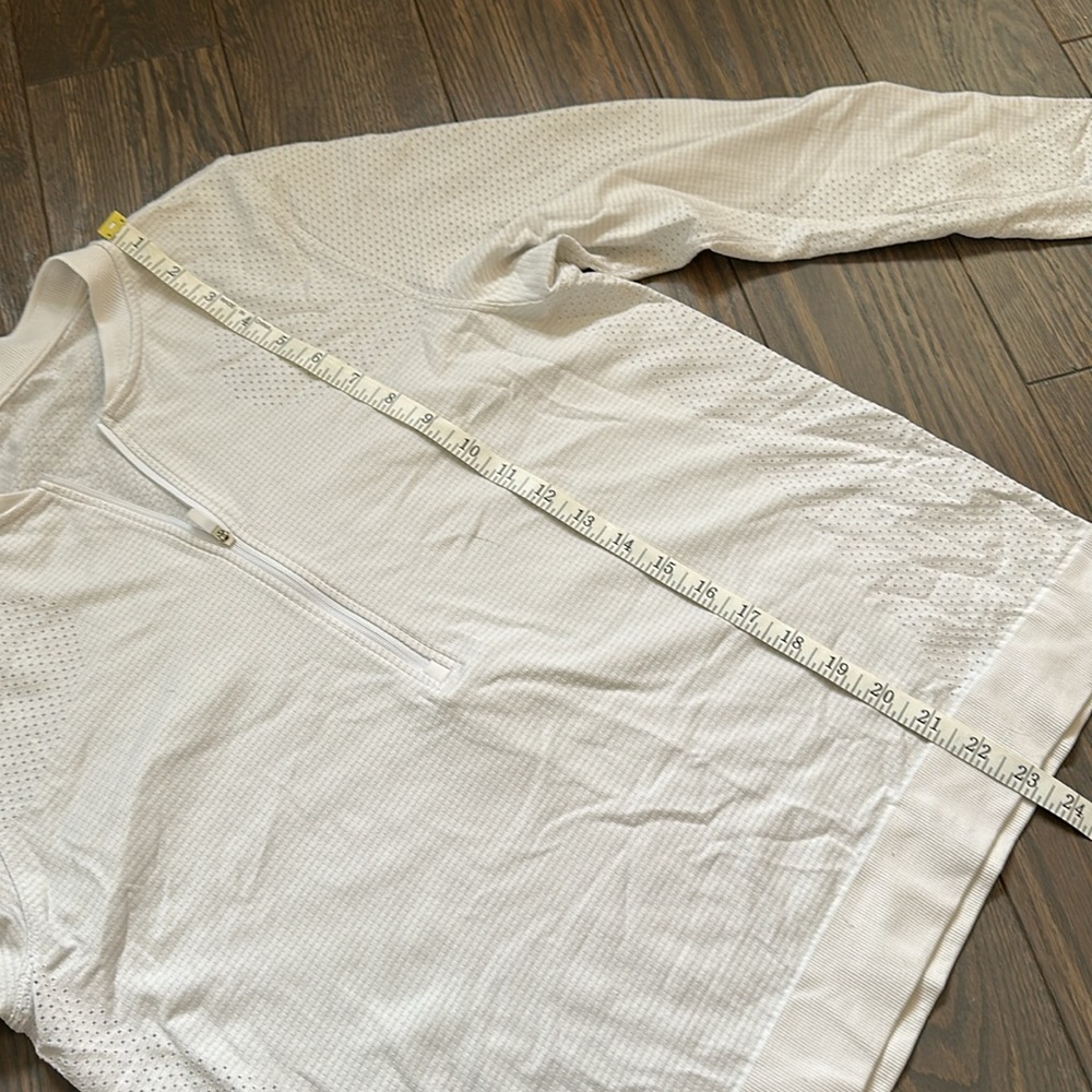 Lululemon half zip - Picture 10 of 10